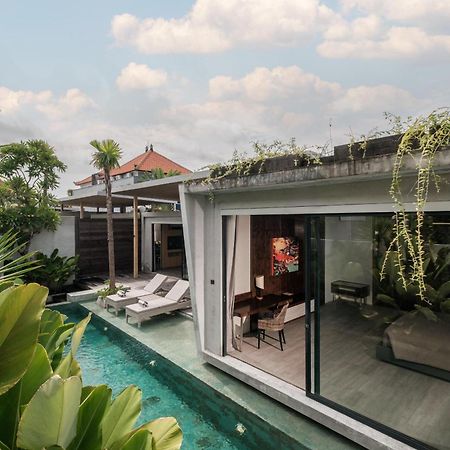 Inspira Seminyak Villa Bagian luar foto
